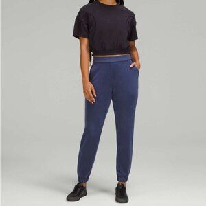 Lululemon softstreme relaxed high rise pant